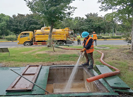 于田化油池清理